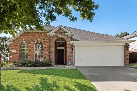 1619 Pine Hills Ln, Corinth, TX 76210