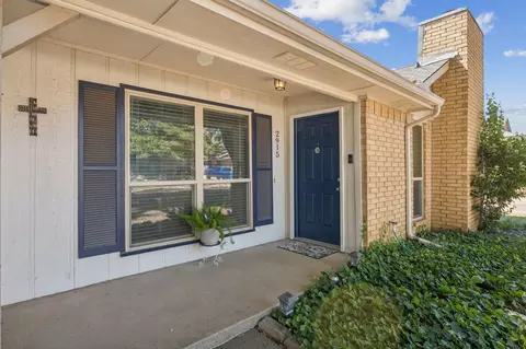 2915 Kathleen Ln, Euless, TX 76039