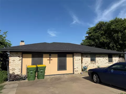 2401 Woodhaven Dr, Granbury, TX 76048