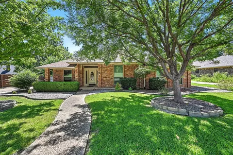 1605 James Good Ln, Garland, TX 75043