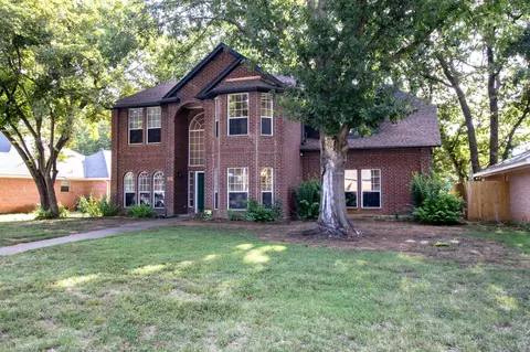 6101 Copperfield Dr, Arlington, TX 76001
