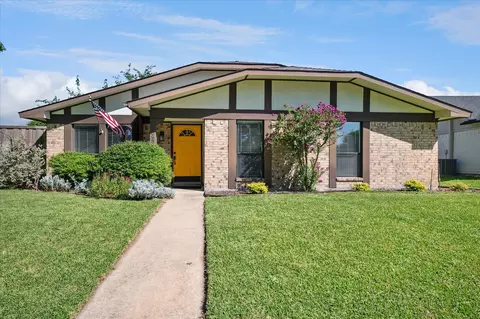 10939 Mccree Rd, Dallas, TX 75238