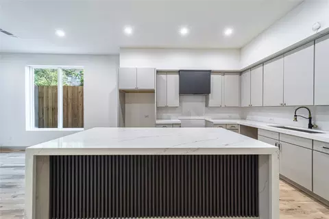908 S Ewing Ave, Dallas, TX 75203