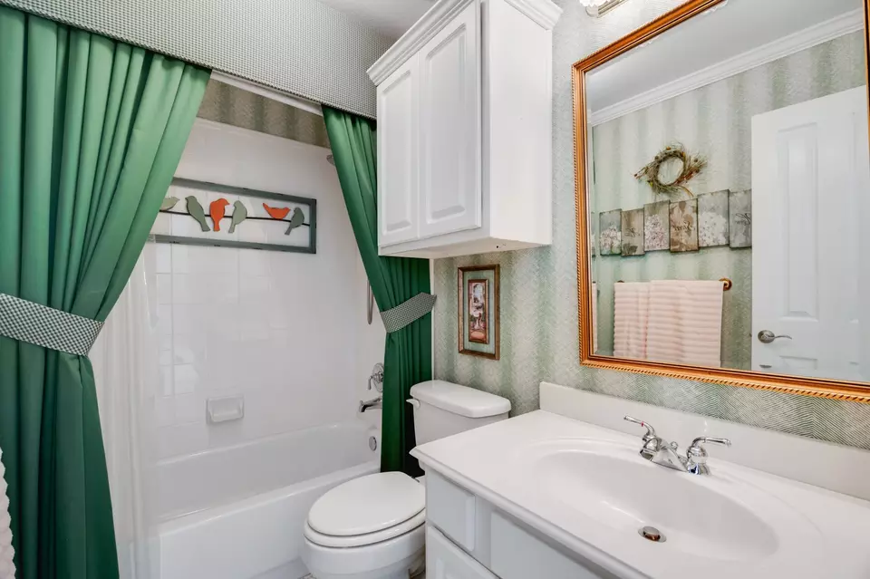 Bath - 114 Liberty Ln, Rockwall, TX 75032 photo 4 of 5