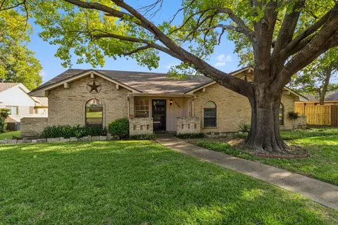 2729 S Cypress Cir, Plano, TX 75075