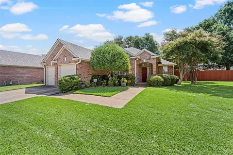 634 Rivercove Dr, Garland, TX 75044