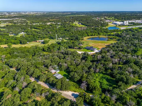 2137 Malone Rd, Cleburne, TX 76031 photo 3