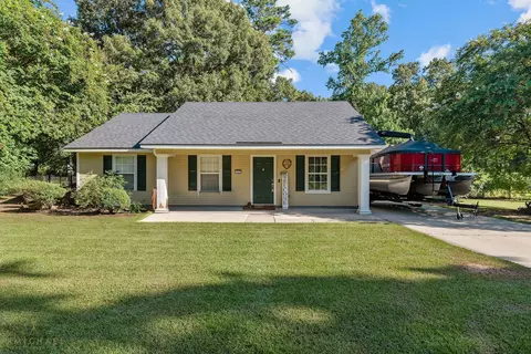 717 Eakin Dr, Shreveport, LA 71107