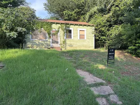 806 Fort St, Palestine, TX 75801