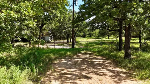 120 Nocona Dr, Nocona, TX 76255