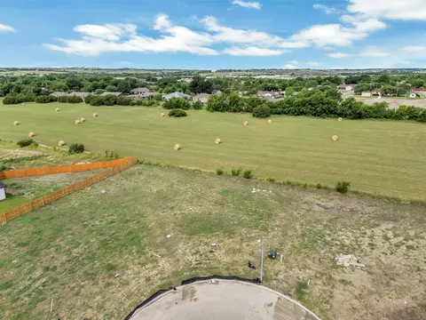 589 Highview Ct, Godley, TX 76044