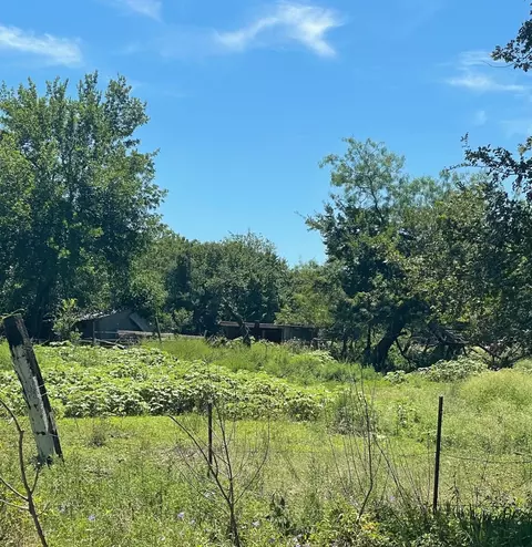 918 S Ellis St, Groesbeck, TX 76642