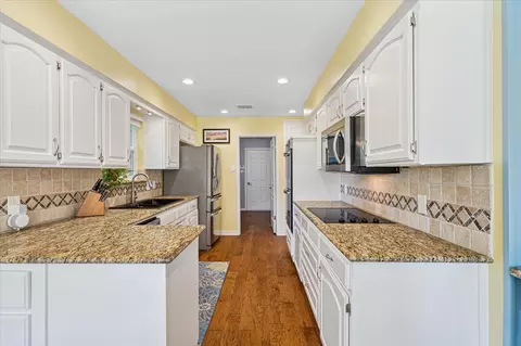 Kitchen - 1202 Meadowview Dr, Euless, TX 76039 photo 1 of 3