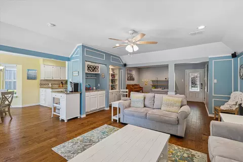 Living - 1202 Meadowview Dr, Euless, TX 76039 photo 1 of 4