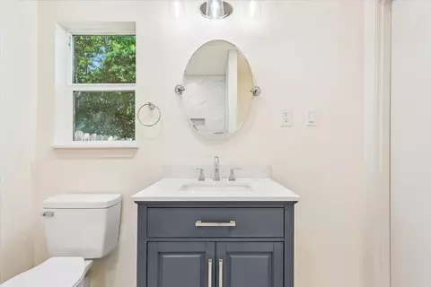 Bath - 3317 Mitchell Rd, Waco, TX 76708 photo 4 of 6