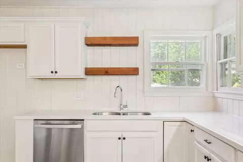 Kitchen - 3317 Mitchell Rd, Waco, TX 76708 photo 2 of 3