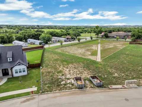 516 Highview Ct, Godley, TX 76044