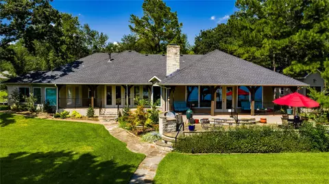 109 Launch Ln, Mabank, TX 75156