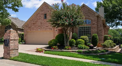 4723 Oak Club Dr, Arlington, TX 76017