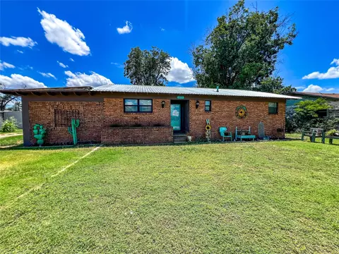405 5th Ave, Rochester, TX 79544