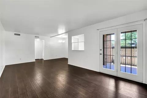 2802 Escada Dr #107, Farmers Branch, TX 75234