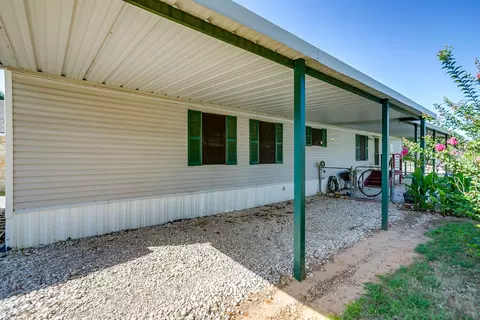 6606 Blue Water Ct, Granbury, TX 76049