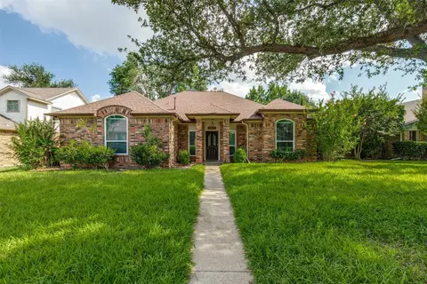 2018 E Branch Hollow Dr, Carrollton, TX 75007