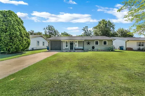1002 Irion Dr, Euless, TX 76039