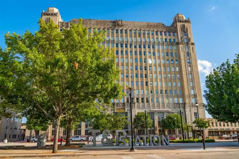 221 W Lancaster Ave #10007, Fort Worth, TX 76102