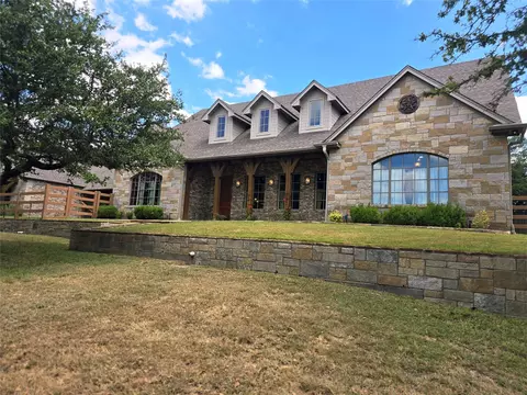 145 Forest Creek Cir, Weatherford, TX 76088