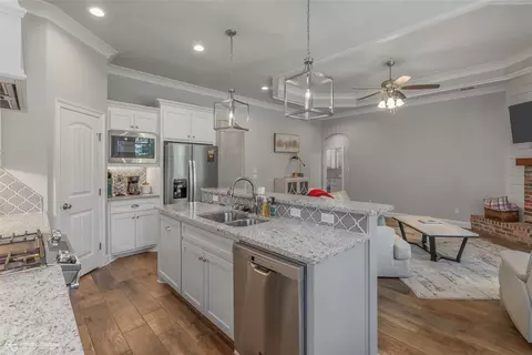 Kitchen - 175 Jamestowne Blvd, Benton, LA 71006 photo 2 of 4