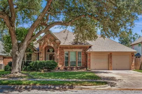 2096 Brookgate Dr, Grapevine, TX 76051