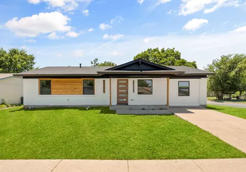 6505 Leaning Oaks St, Dallas, TX 75241