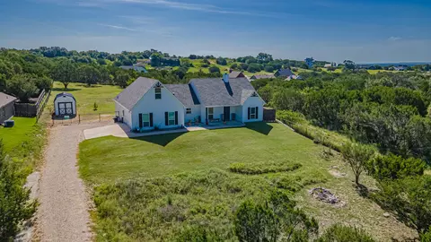 435 Anglers Pt, Bluff Dale, TX 76433