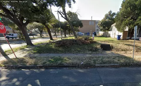200 Melba St, Dallas, TX 75208