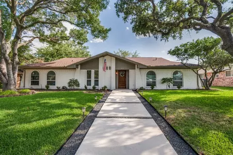 3012 Creekbend Dr, Plano, TX 75075