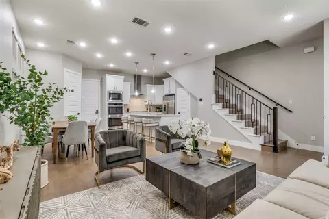 8269 Laflin Ln, Dallas, TX 75231