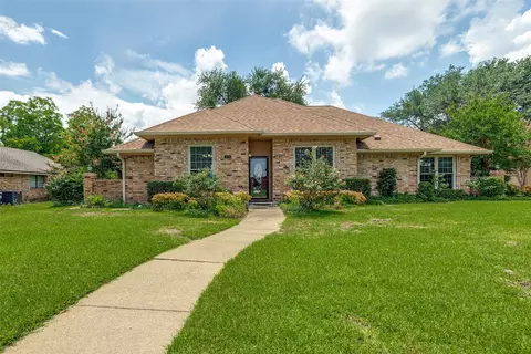 1026 Huntington Dr, Duncanville, TX 75137