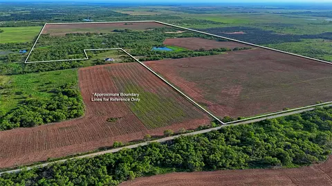 2463 Raymond Edwards Rd, Henrietta, TX 76365