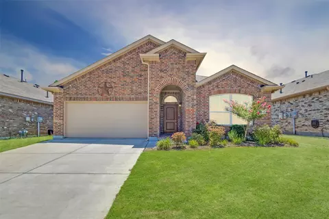 313 Oakbluff Dr, Denton, TX 76210