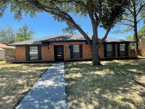 1930 Maxwell Dr, Lewisville, TX 75077