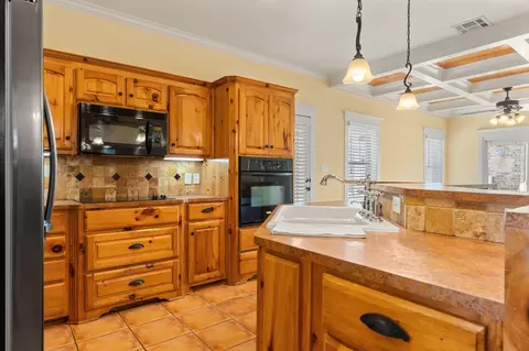 Kitchen - 10421 T Bury Ln, Waco, TX 76708 photo 2 of 2