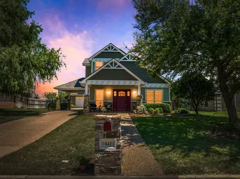 10421 T Bury Ln, Waco, TX 76708