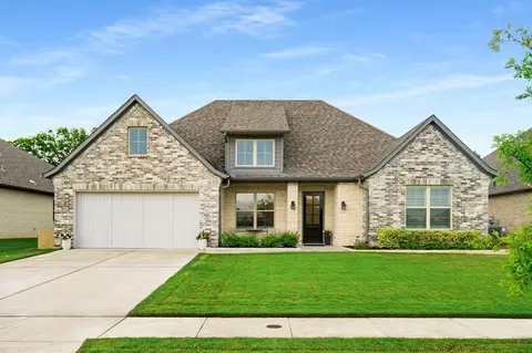 233 Park North Ln, Keller, TX 76248
