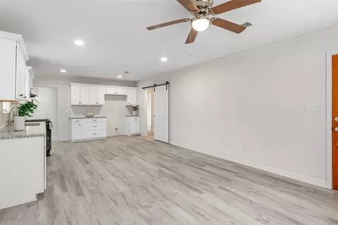 Living - 608 Tillman Dr, Minden, LA 71055 photo 3 of 5