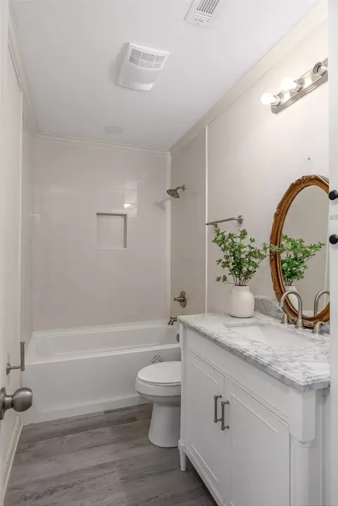 Bath - 608 Tillman Dr, Minden, LA 71055 photo 1 of 2