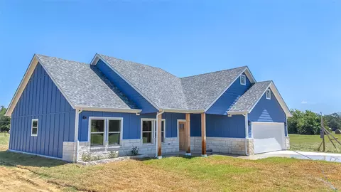 109 Oakdale Rd, Trinidad, TX 75163