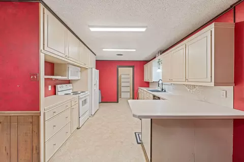 Kitchen - 1351 Rose Dr, Stephenville, TX 76401 photo 1 of 2