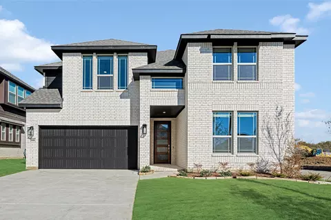 2800 Creekhollow Ct, Lantana, TX 76226