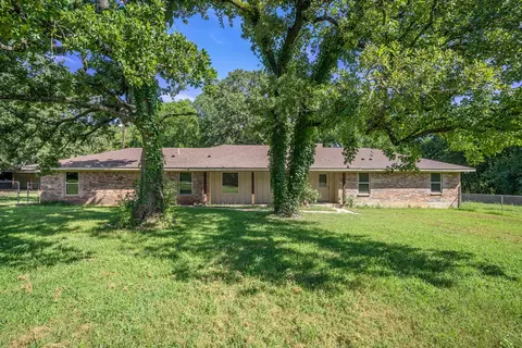 8855 County Road 107, Grandview, TX 76050